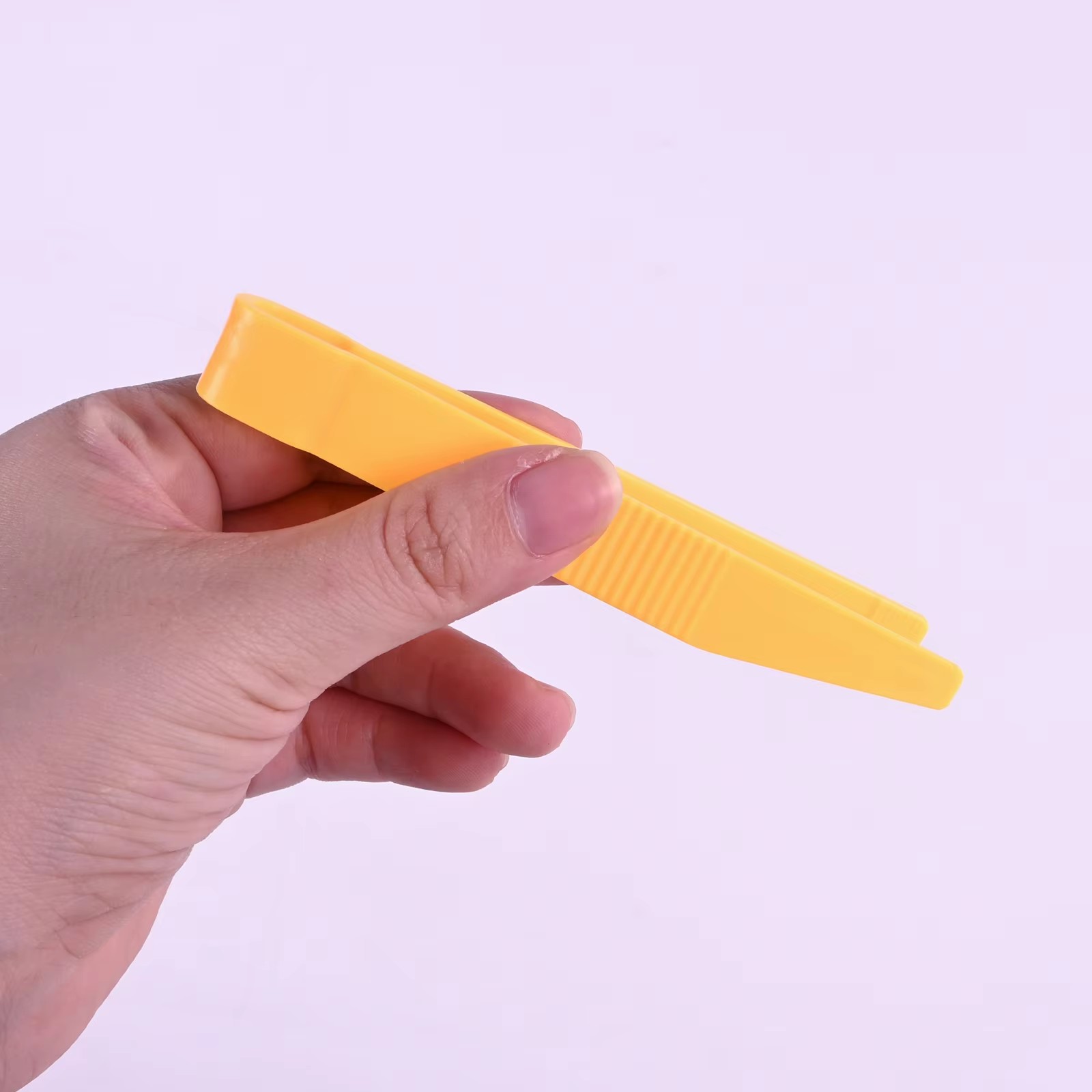 Adventure Insect Capsule Clip  - Outdoor Adventure Gifts 评论和价格