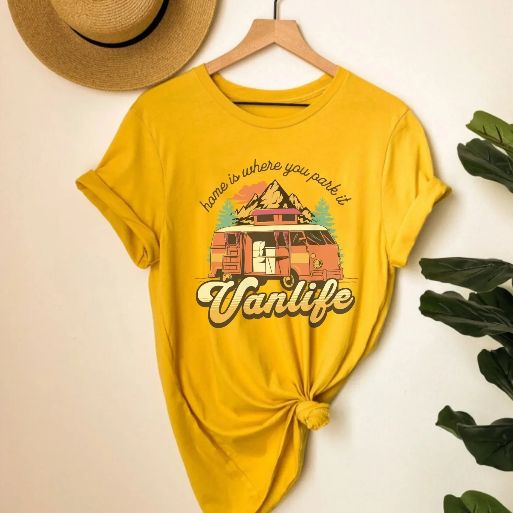 Vanlife T Shirt Van Camping Ad - Outdoor Adventure Girl 评论和价格